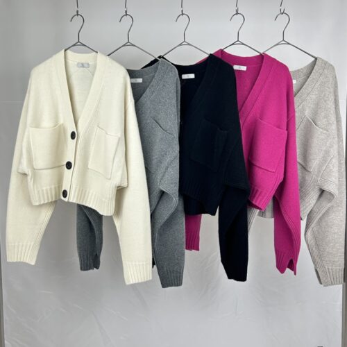 Ｖネックビックカーディ