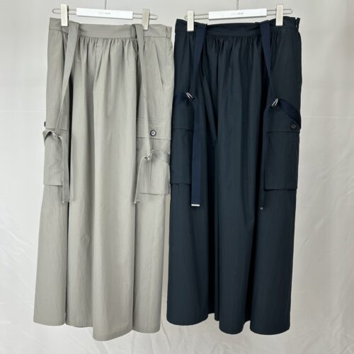 タフタカーゴサスペンダースカート