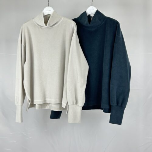 ベロアハイネックカットソー