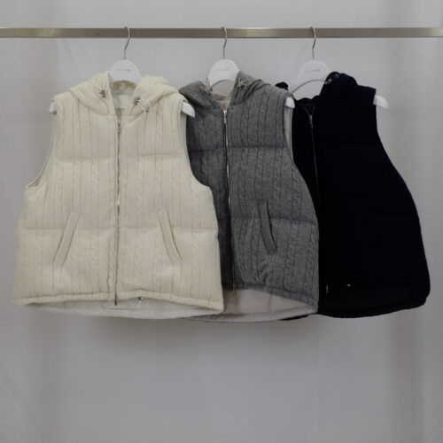 ニットケーブルダウンベスト